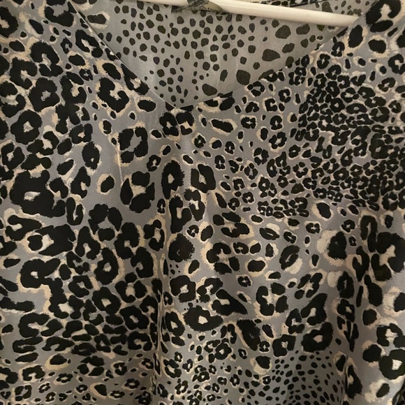 Lily Rose Grey, Black and White Cheetah Print Blouse NWT - Picture 4 of 5